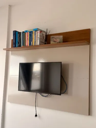 Painel Home Suspenso para Tv até 50 Polegadas - 1 Prateleira