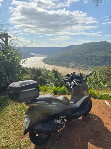 Cruisym 300 pra estrada