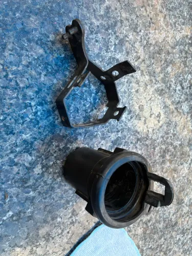 Suporte bomba combustível xre 300