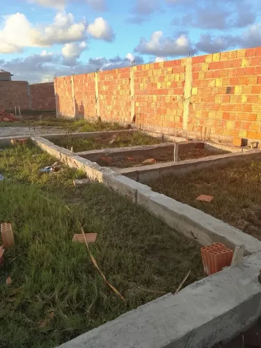 Vendo um terreno 8 de frente 18 de comprimento a 100 m de posto de gasolina a 500 m da