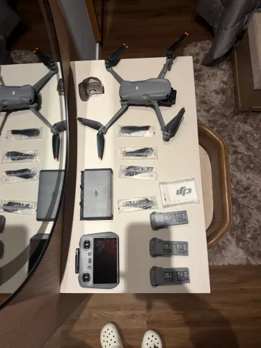DJI AIR 3S COMBO FLYMORE (controle com tela)