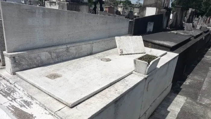 Jazigo Cemitério de Inhauma