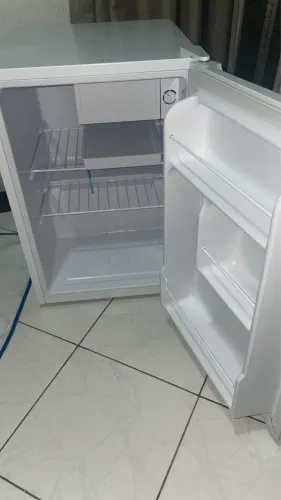 Frigobar Philco 68L 220V - Excelente estado