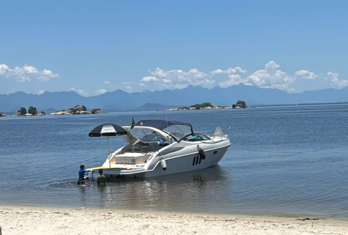 Lancha Schaefer Yachts - Modelo Phantom