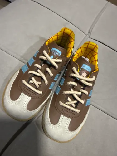 Tênis adidas infantil - N 24
