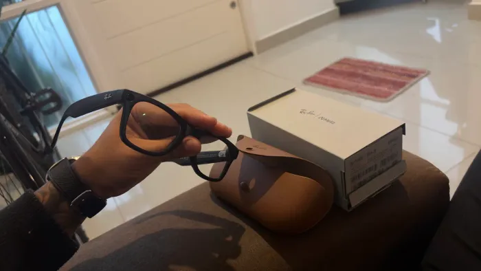 Óculos rayban meta 2 leia descrição?