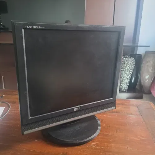 Monitor LG 17"