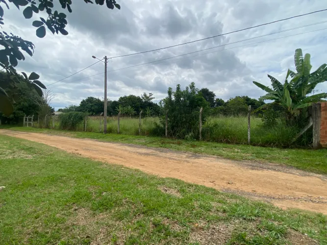 Vende-se Chácara (2.500 m²) Mococa/SP