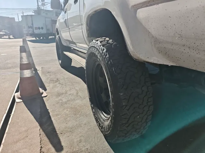 Toyota Hilux CD SR5 4X4 2.8 Diesel 2001