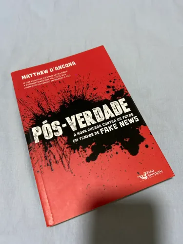 Livro Pós Verdade e Fake News