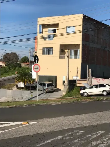 Casa para venda possui 422 metros quadrados com 3 quartos