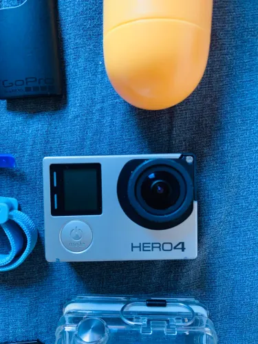 VENDE-SE câmera Go Pro Hero 4