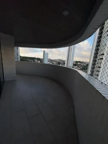 EDF. GOV. CID SAMPAIO ZONA NORTE KS I 220m² I 3 SUÍTES I 4 VAGAS COBERTAS I VARANDÃO I LA