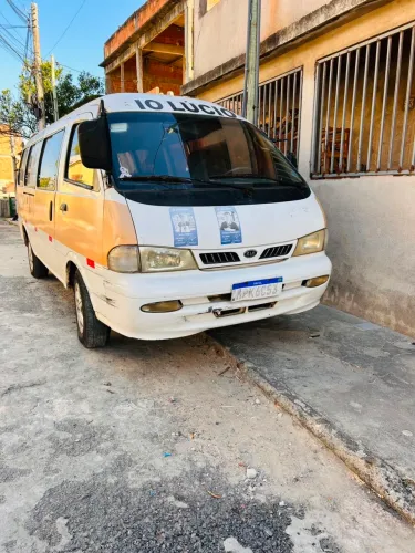 Kia Motors Besta GS Grand 3.0 8V 16L Diesel 2004