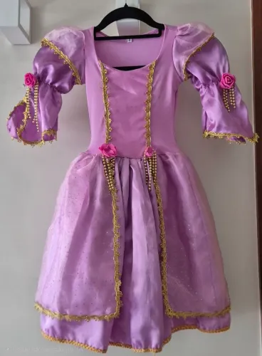 Fantasia Rapunzel - 4 anos
