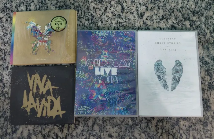 Combo cds e dvds Coldplay 10 discos no total.