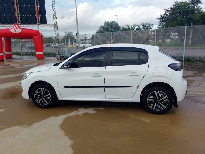 Peugeot 208 Like 1.0 Flex 6V 5P Mec. 2023