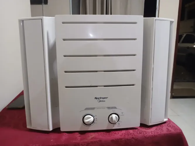 Ar-Condicionado Springer Midea - Pouco Uso