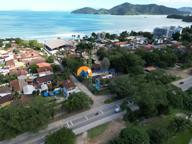 Terreno de esquina na Praia da Enseada de frente para a Rodovia Rio-Santos