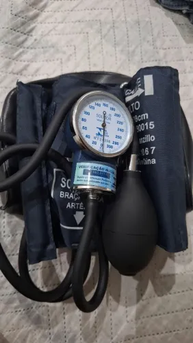 Kit Aparelho De Pressão Esfigmomanômetro + Estetoscópio Simples