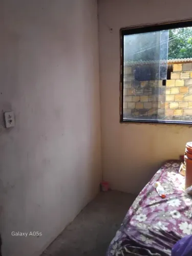 Vende-se uma casa no interior