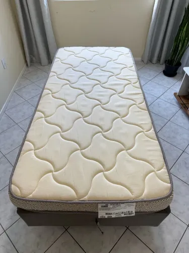 Cama box de solteiro F.A colchões