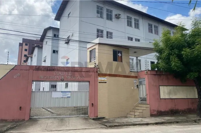 Belo Apartamento / EDIFICIO BEZERRA DE MENEZES.