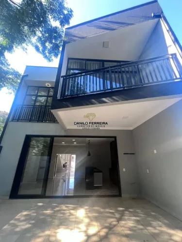 Sobrado com 3 Quartos, 204 m² - venda por R$ 999.000 ou aluguel por R$ 6.392/mês - Condomí