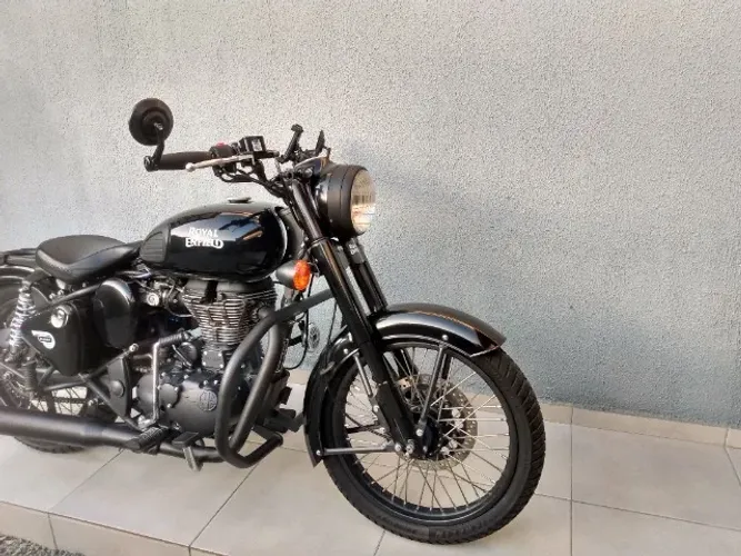 Royal Enfield Classic 500 Stealth Black Edition