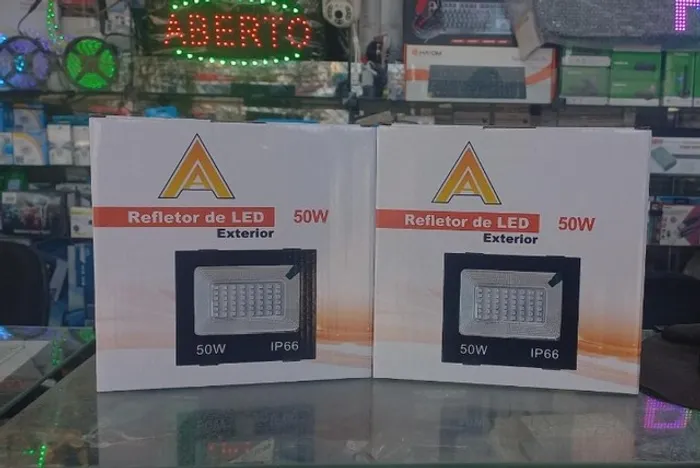 Refletor 50w RGB (IP66) (Honestidade e Qualidade Distribuidora JK Eletrônicos)