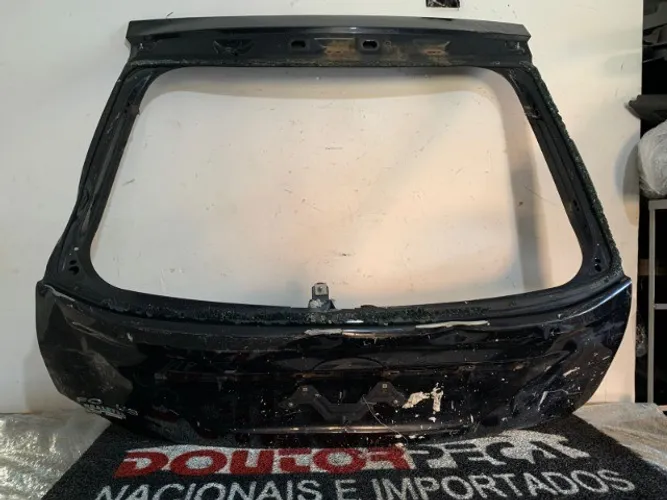 Tampa Traseira Ford Focus 2001 A 2008 c/detalhe 
