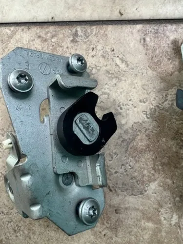 fechadura caçamba tampa traseira vw saveiro g6/g7 original