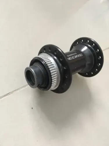 Cubo Dianteiro Shimano Deore HB-M6010 32F