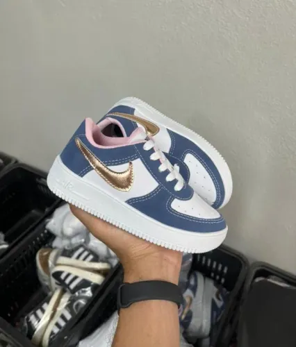 Tênis Nike Air Force 1 Low - Azul e Dourado infantil