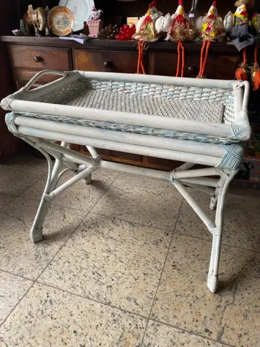 Berço de Moisés  em vime,  Branca