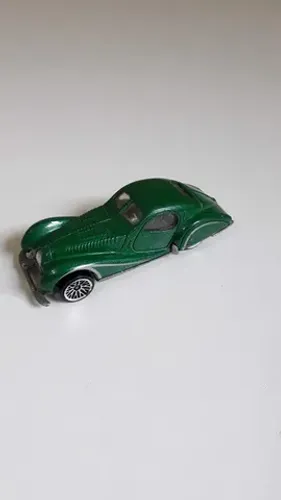 Carrinho Hot Wheels Talbot Lago T-150 Verde Raridade em ótimo estado