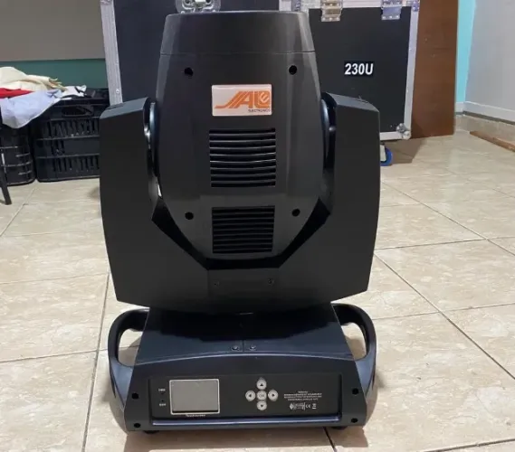 Moving Head 230W - 7 R - Kit com 4 unidades
