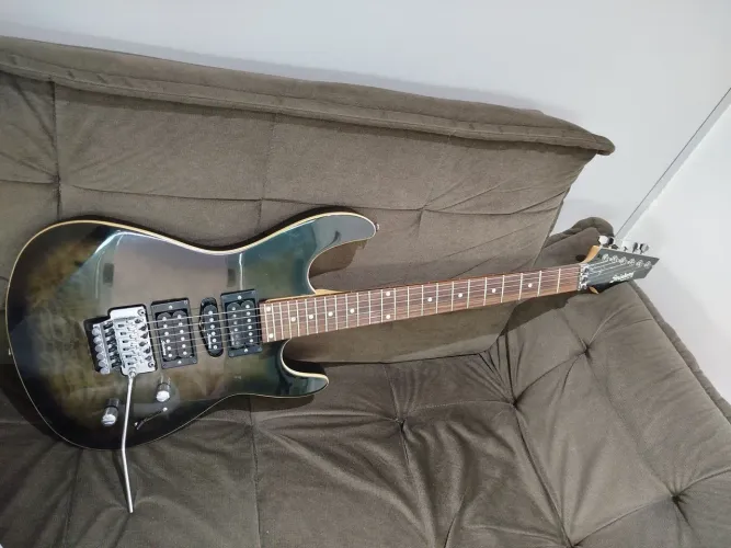 Guitarra Strinberg Superstrato