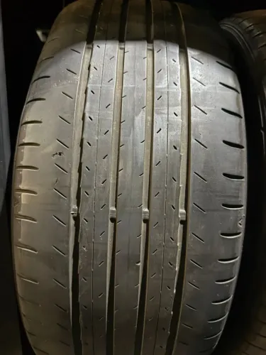 Pneu 225/45/17 Meia vida