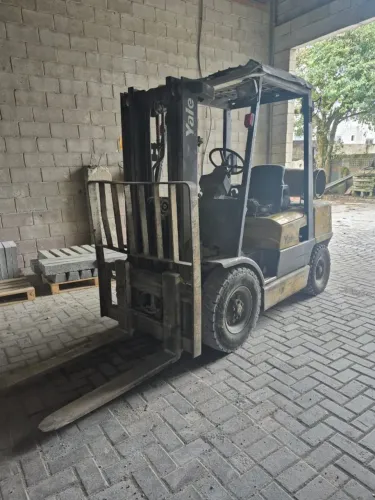 Empilhadeira Yale 3ton