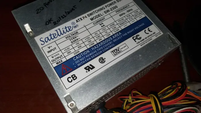 Fonte aTX 230w Satallite 20 Pinos Conector P6 P4 Original Gabinete Xblade 311K  