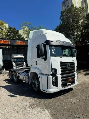 Vw 25.370 2010 6x2 SEM ENTRADA 