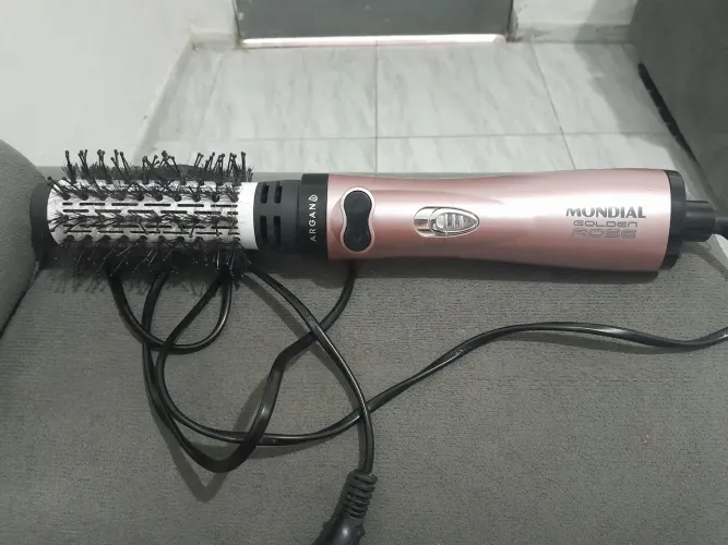 Escova giratoria, estou vendendo pra comprar leite para o meu bb.