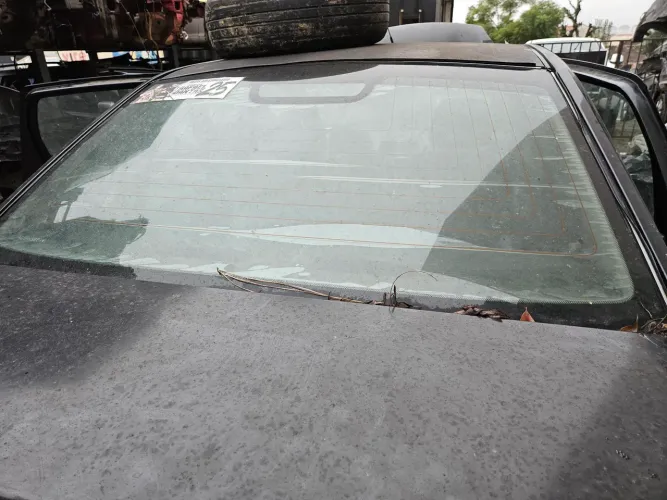 Vidro vigia traseiro ford fiesta sedan 2002 a 2012