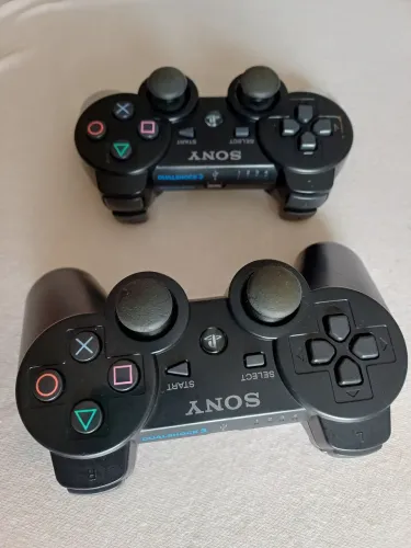 Oportunidade Única: 02 Controles OriginaisPlayStation (DualShock 3)