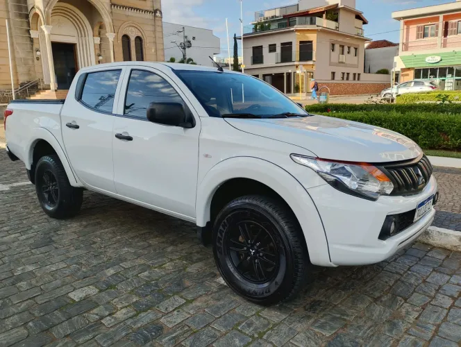 Mitsubishi L200 Triton Sport GL 2.4 Diesel 2023