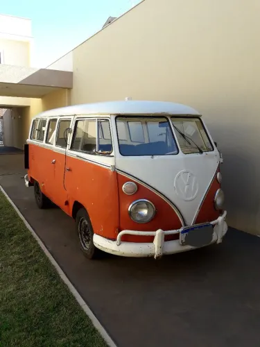 Volkswagen Kombi Standard/ Luxo/ Serie Prata 1973