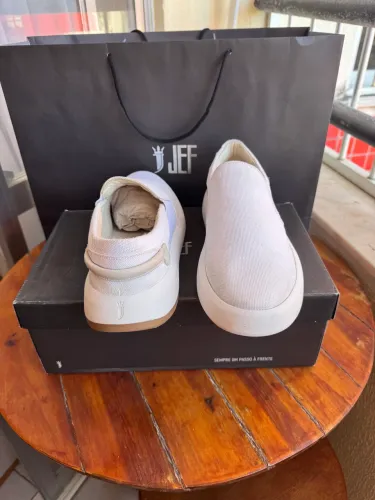 Sapato tênis Jeff branco n.41 tá novinho