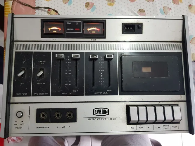 Tape Deck Evadin antigo tipo de mesa modelo TD 7218, excelente estado funcionando normal