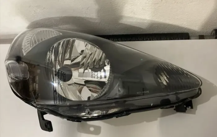 FAROL PRINCIPAL HONDA FIT 2003 ate 2008 5 PORTAS MANUAL MASCARA NEGRA DIREITO